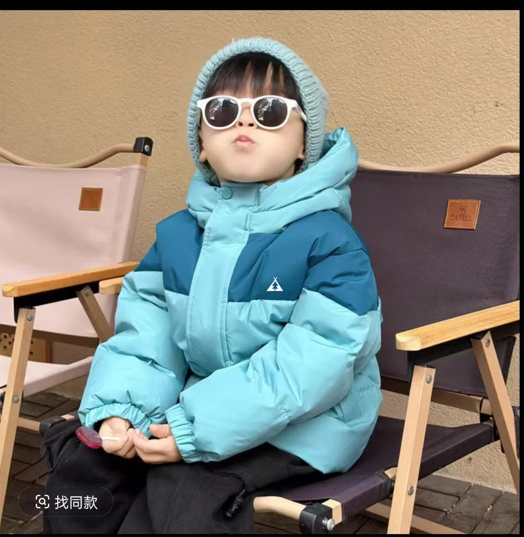 拼接款儿童时尚羽绒男童女童连帽加厚羽绒服