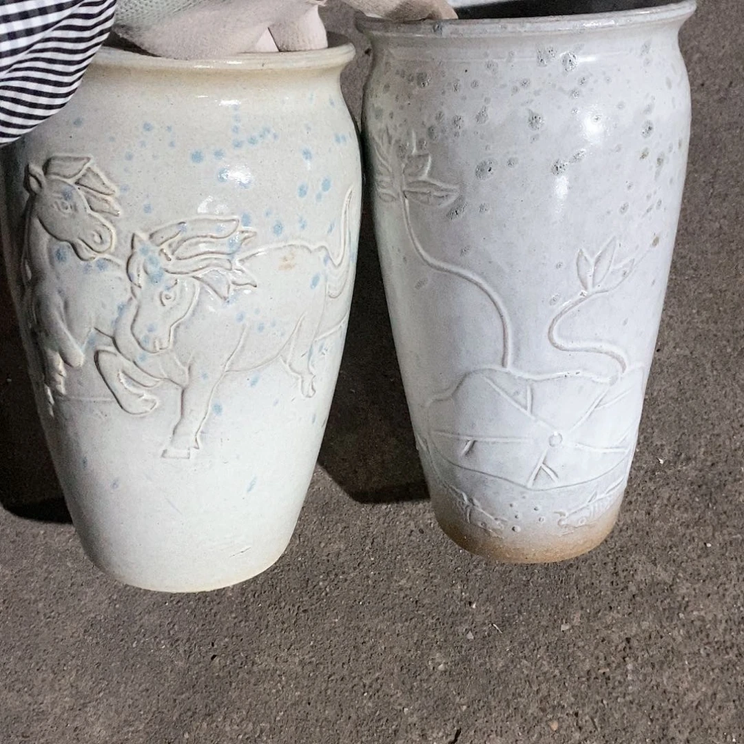 红泥花盆口15高25瑕疵