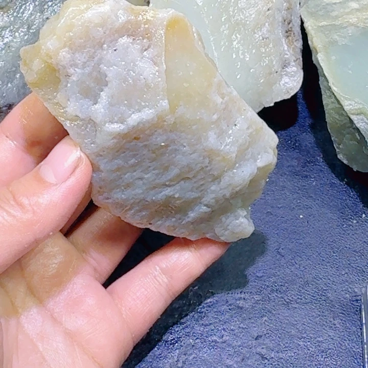 和田玉未镶嵌珠宝半成品