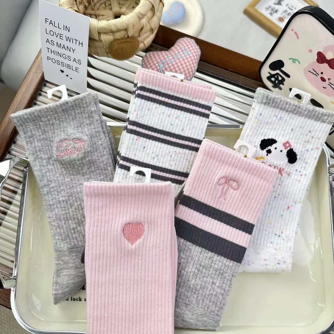 点子纱粉色刺绣小狗袜子女中长筒袜韩版高级灰条纹网红运动学院风