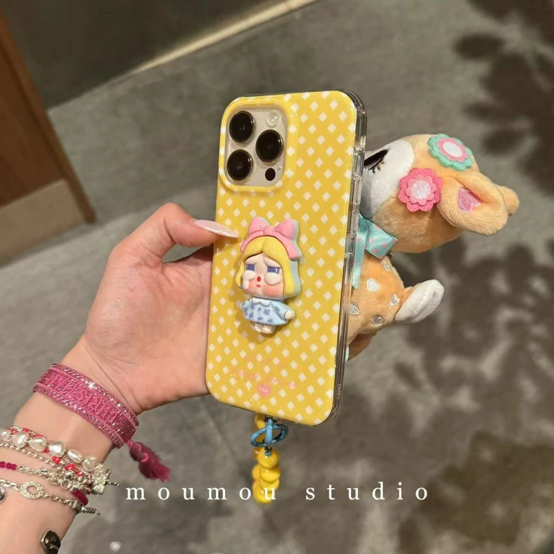 黄底格纹卡通立体哭娃链条适用iPhone17promax苹果16手机壳14新款