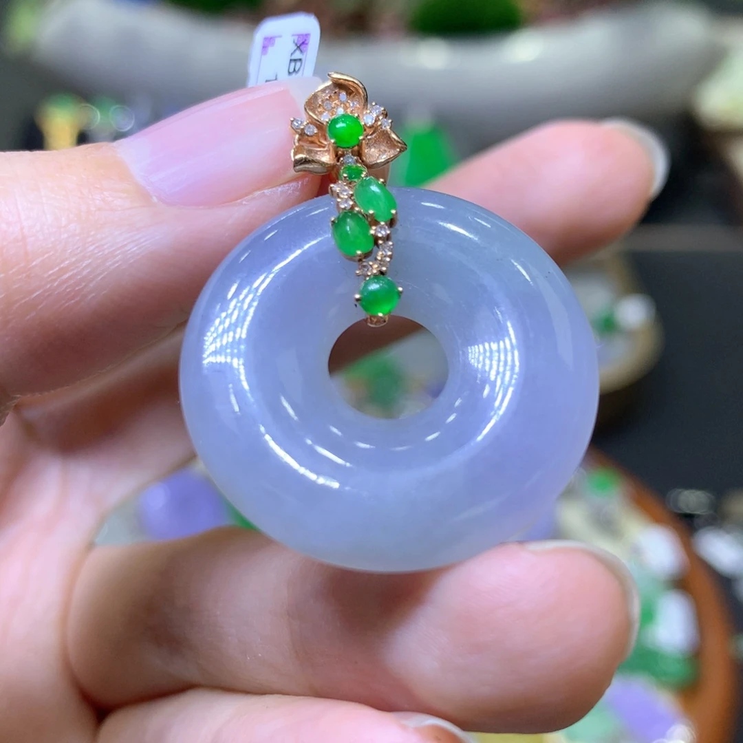 【闪购商品】翡翠颈饰18K金镶嵌翡翠吊坠项链