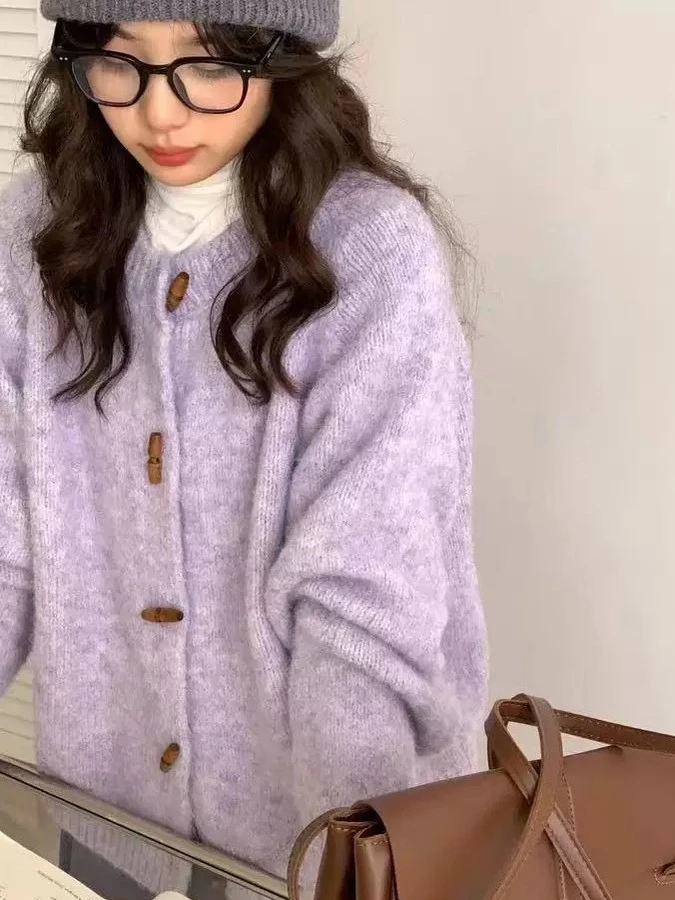复古牛角扣针织开衫女2025秋冬季温柔氛围感宽松软糯减龄毛衣外套