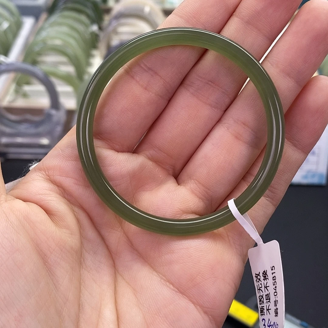 和田玉未镶嵌手镯51