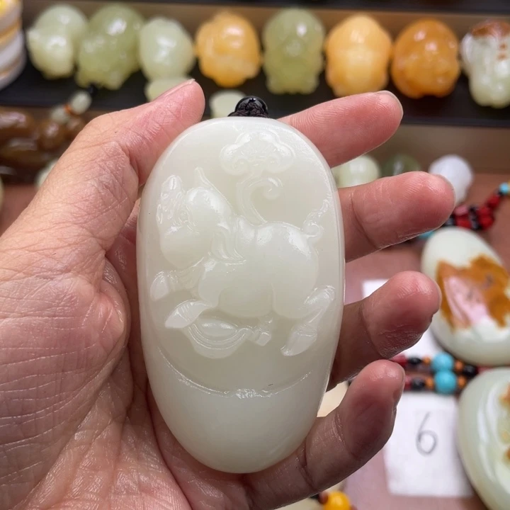 骑***速石材古青石手把件