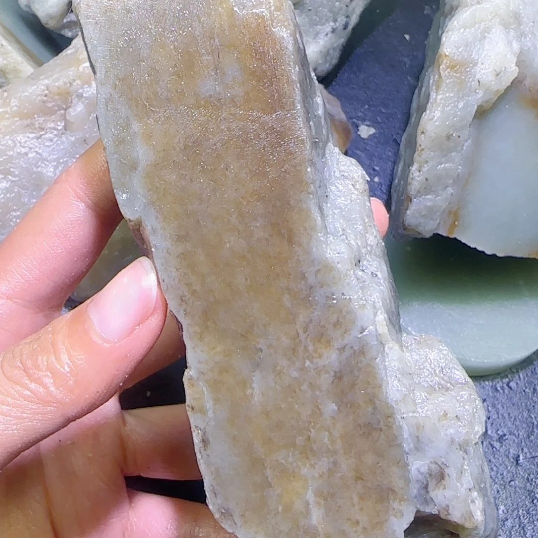 和田玉未镶嵌珠宝半成品