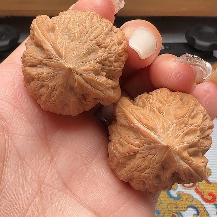 把件文玩核桃原装铁锤狮子头