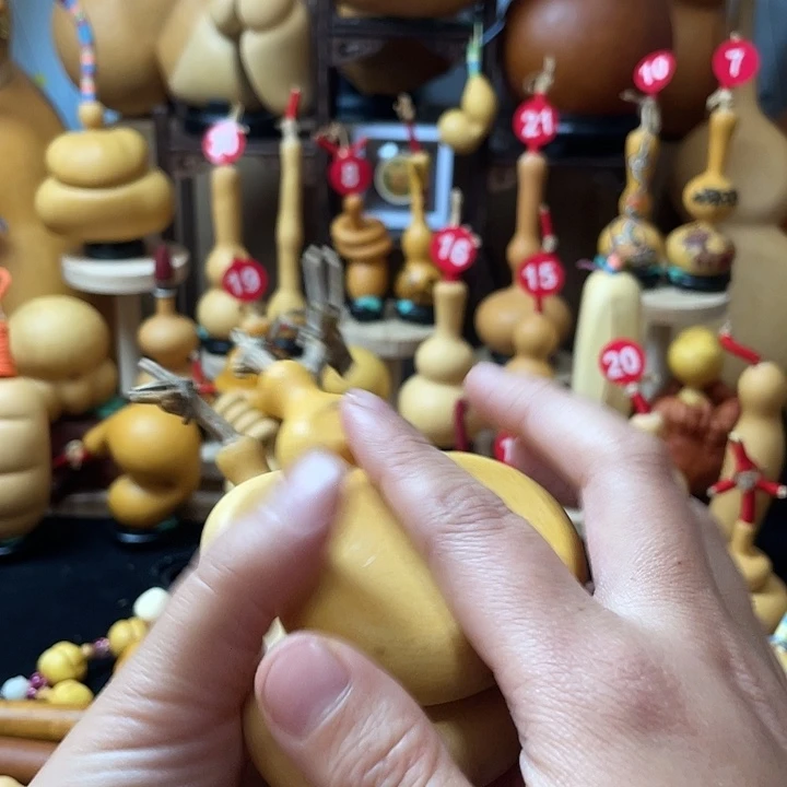 是***呀葫芦丝老师在讲英语课