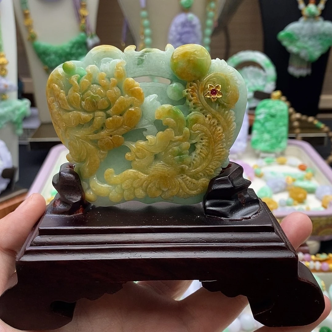 翡翠未镶嵌颈饰吊坠摆件