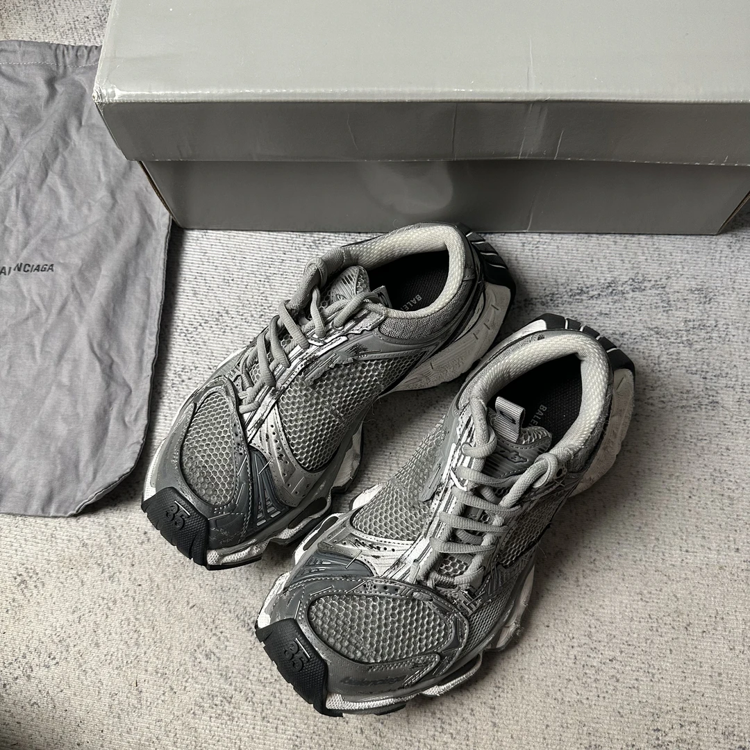99新 Balenciaga/巴黎世家 葡萄籽奢潮/巴黎世家 订书机灰色/35