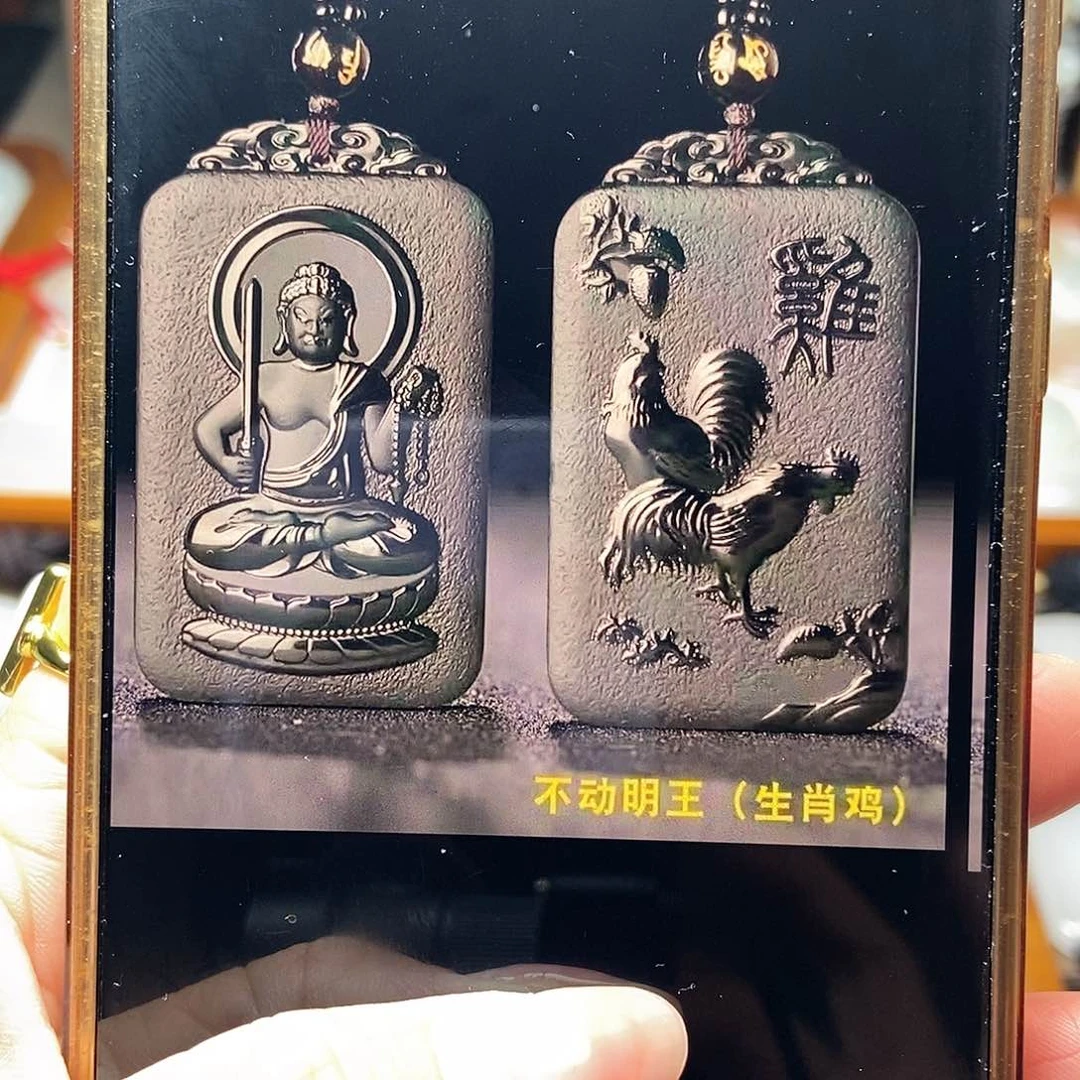 和田玉未镶嵌颈饰喜***哥