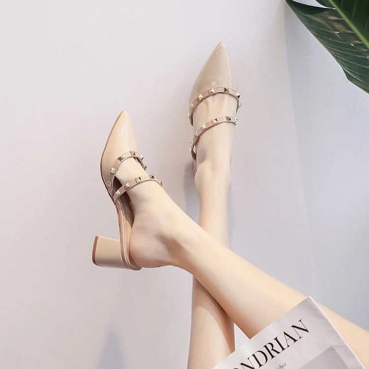 法式百搭粗跟气质包头凉拖女夏季铆钉包头拖鞋时尚纯色仙女风中跟