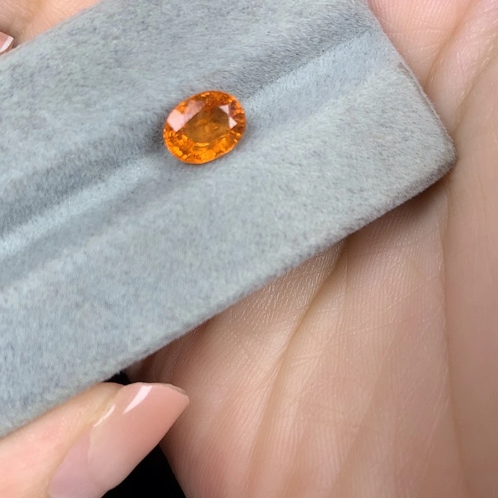 石榴石裸石未镶嵌2.07ct芬达石