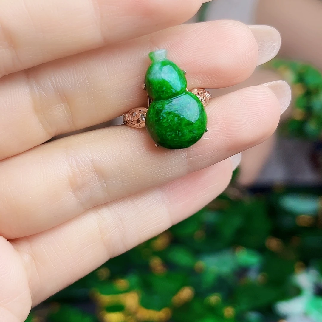 翡翠银S925镶嵌颈饰伊*多样性