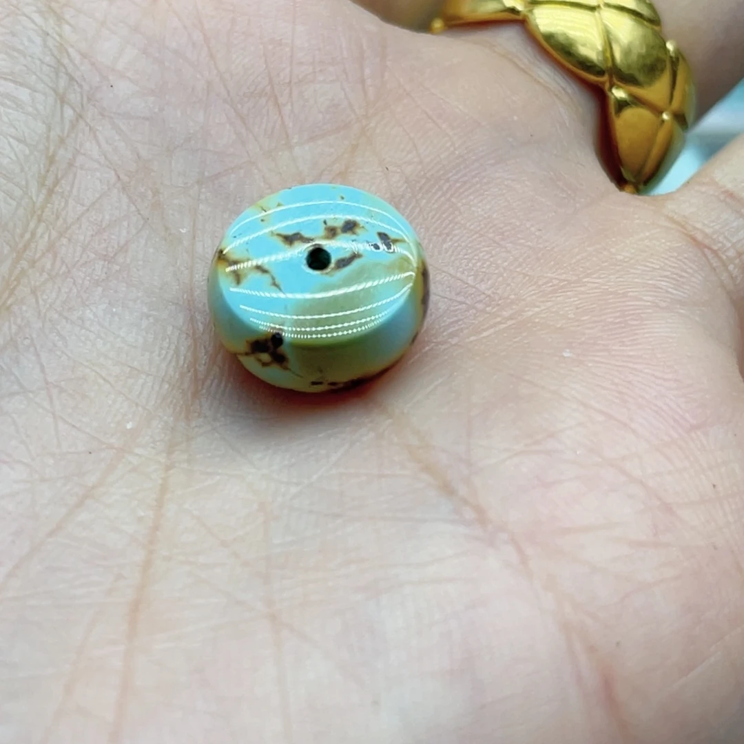 南红玛瑙未镶嵌珠宝奇石