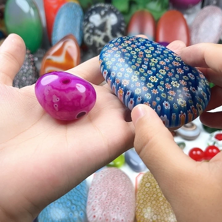 蕙***心玛瑙/玉髓未镶嵌珠宝半成品