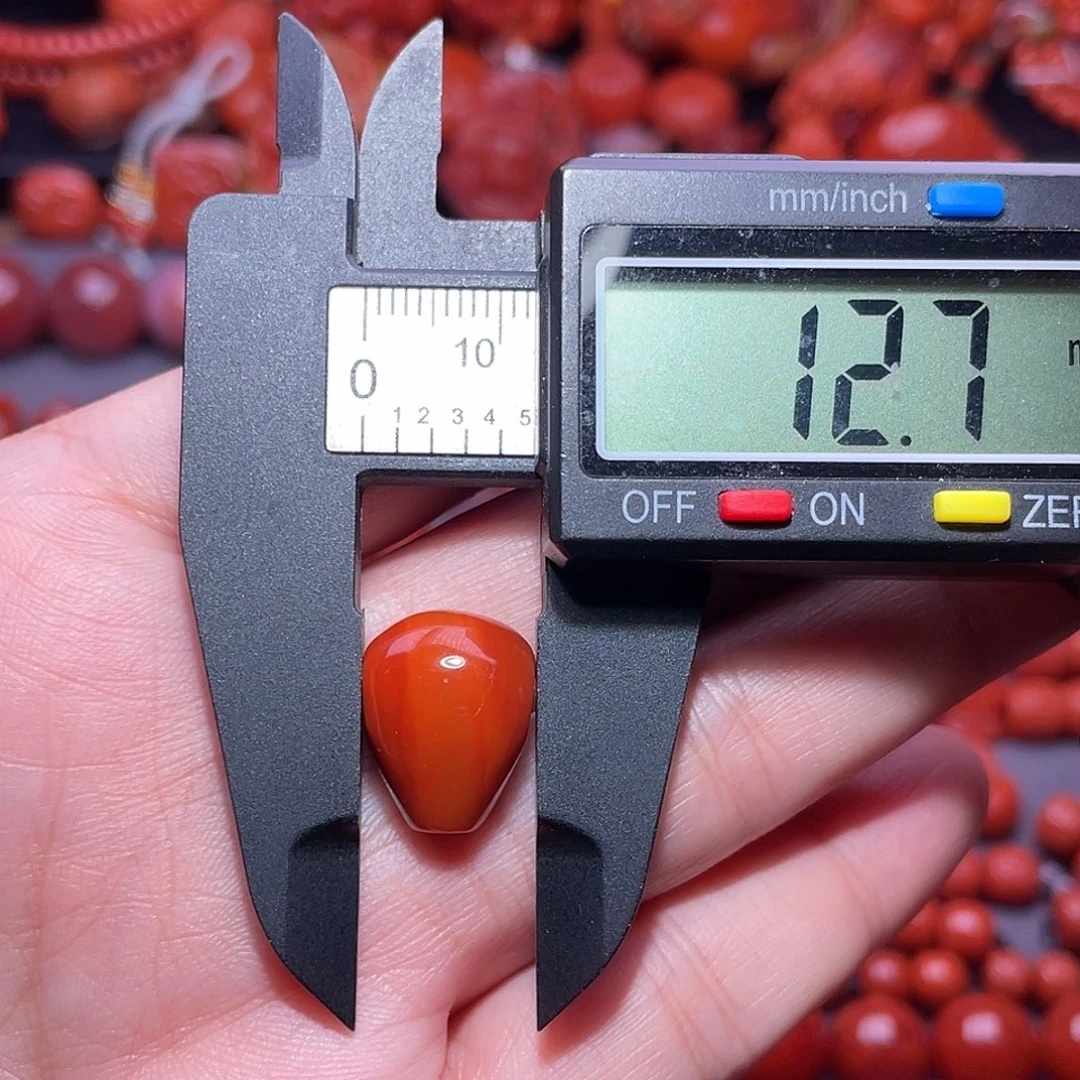 未镶嵌三通有裂南红玛瑙