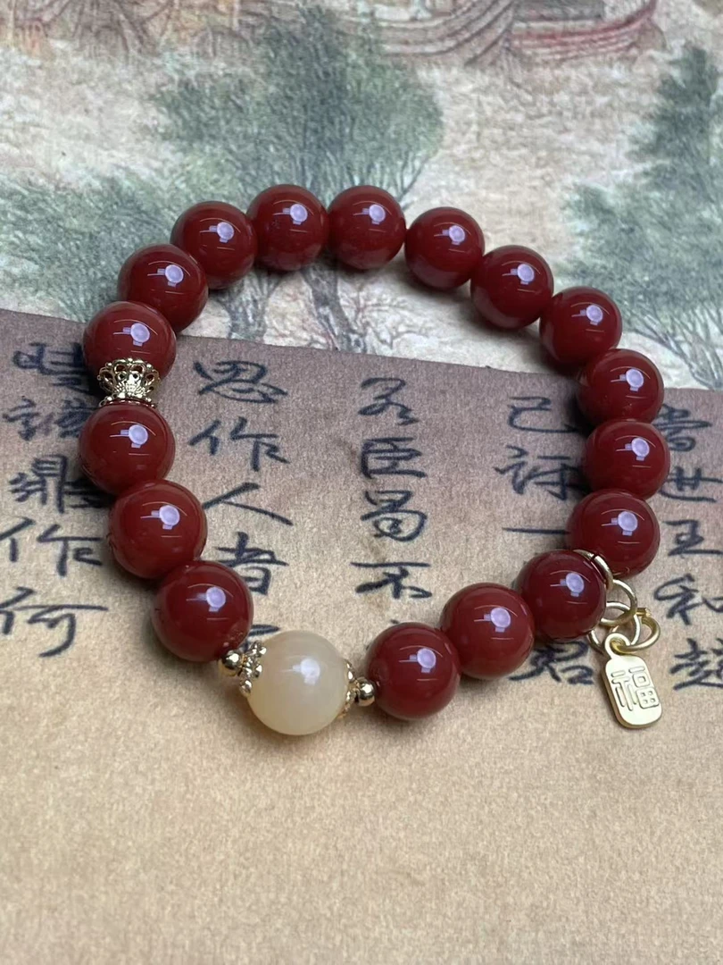 DM1109-南红玛瑙10mm单圈+福牌配饰（多样性发其一）