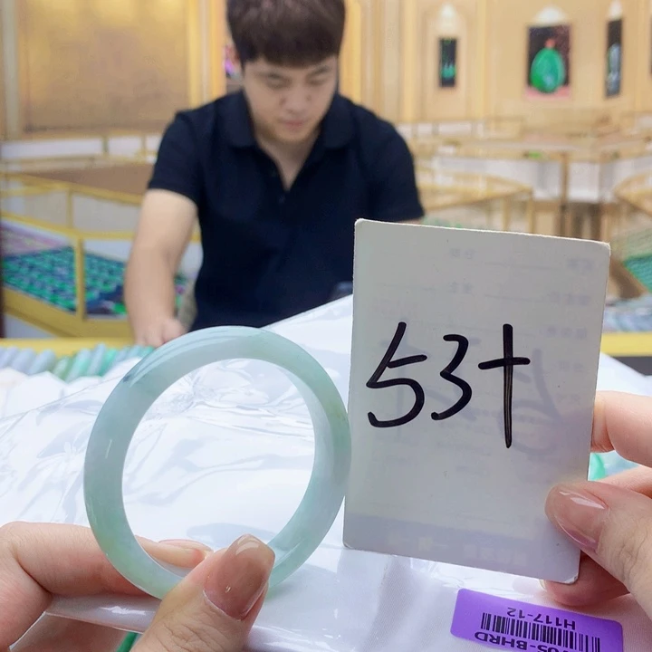 翡翠未镶嵌手镯000……