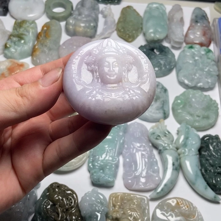 翡翠未镶嵌颈饰观音45