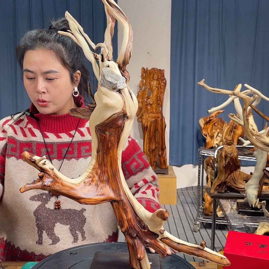 柏木（崖柏）随型艺术根雕