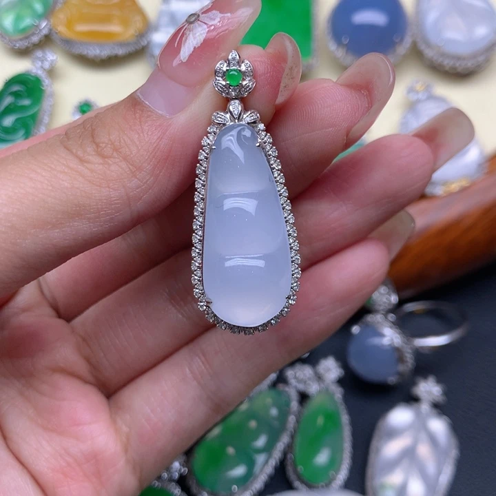 翡翠18K金镶嵌吊坠(不含链)