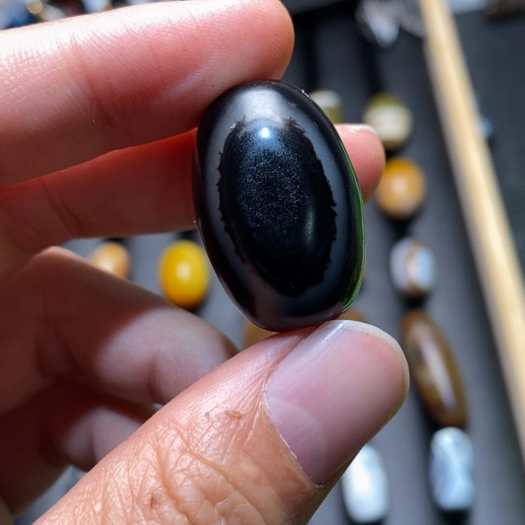 玛瑙/玉髓颈饰未镶嵌龍*