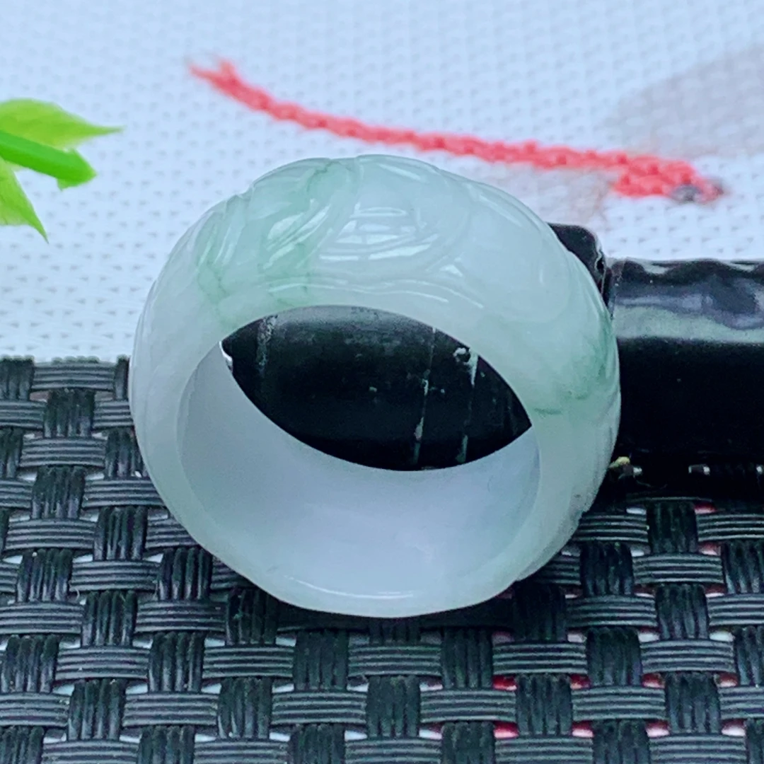 缅甸天然A货翡翠  飘彩复古轮胎玉戒圈戒指 内径20 mm 编号1551
