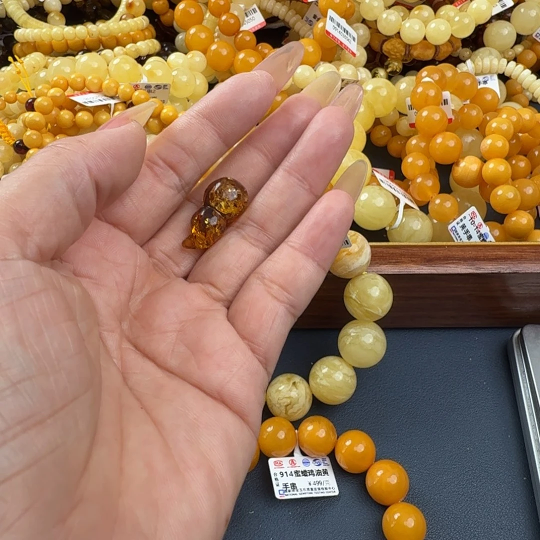 琥珀未镶嵌珠宝奇石