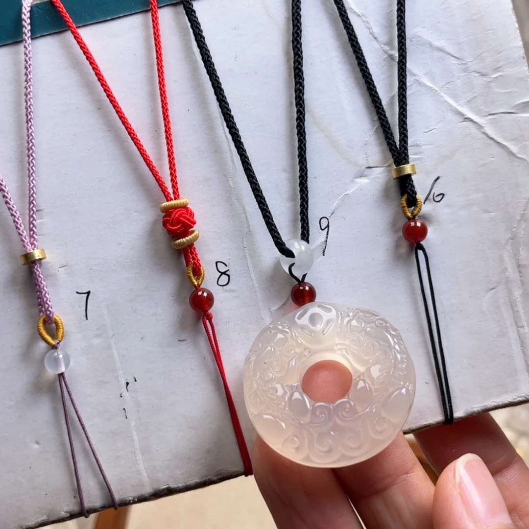 茉***莉玛瑙/玉髓未镶嵌颈饰