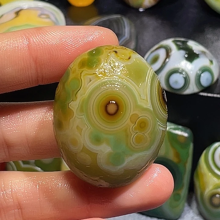 玛瑙/玉髓未镶嵌珠宝奇石