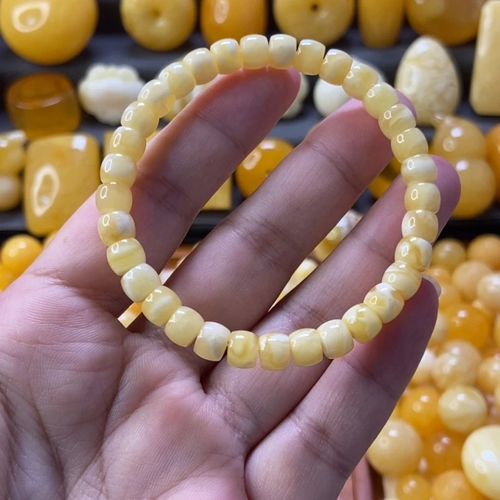 琥珀未镶嵌颈饰天然蜜蜡