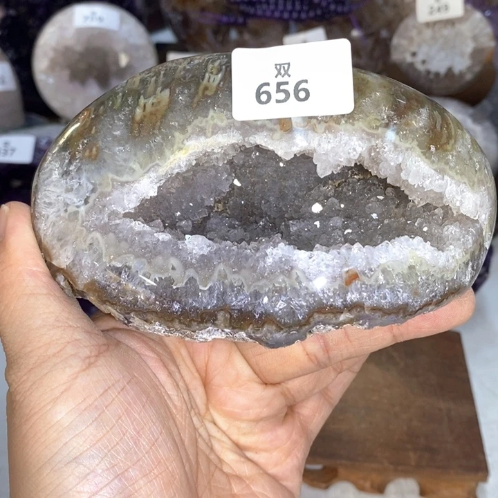 未镶嵌水晶大型摆件（非配饰）