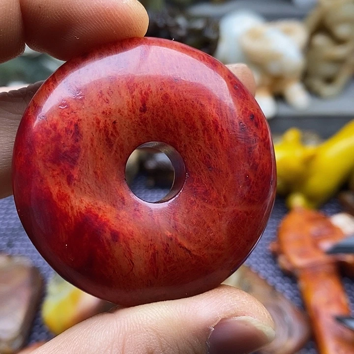 未镶嵌蛇纹石玉颈饰