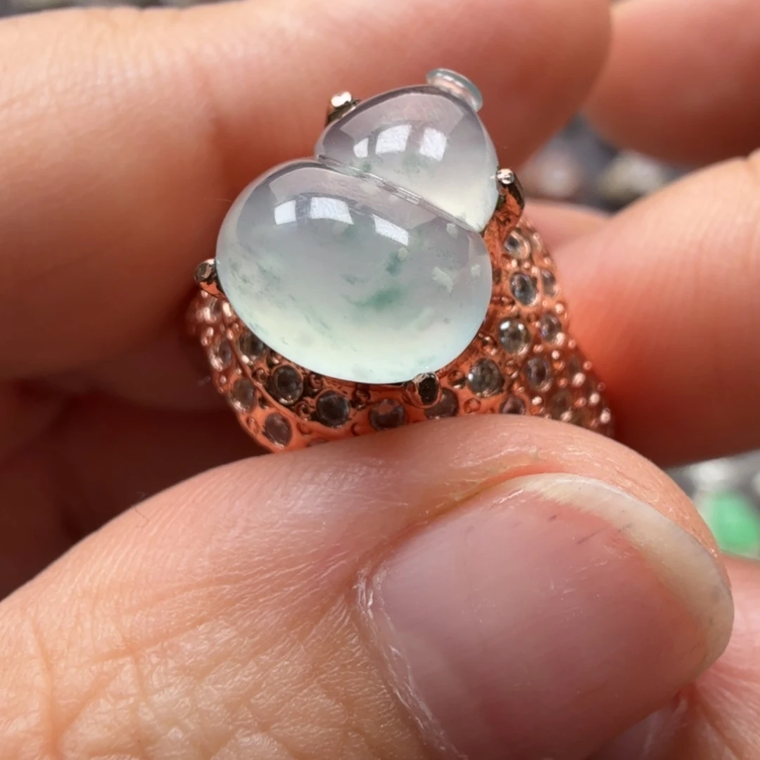 翡翠未镶嵌戒指8089