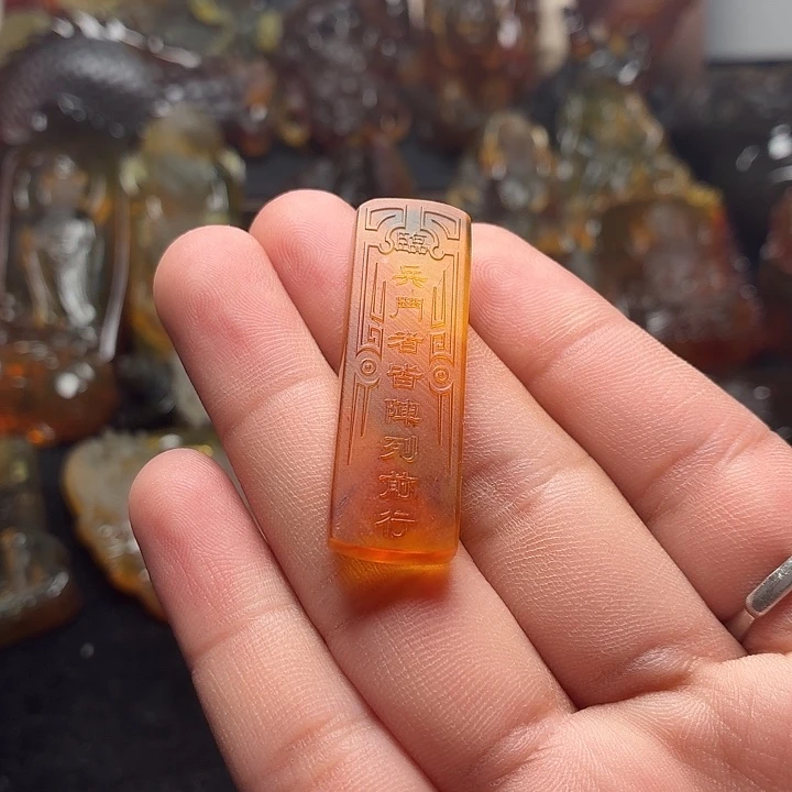 琥珀未镶嵌颈饰72