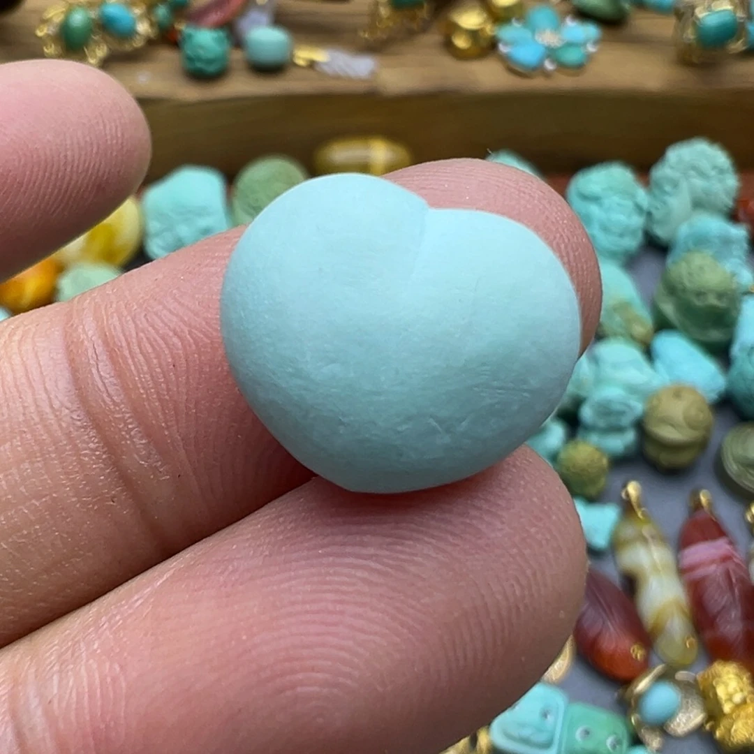 绿松石颈饰未镶嵌