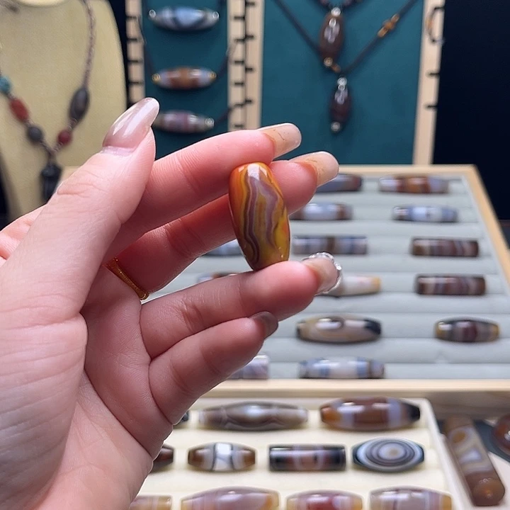 玛瑙/玉髓未镶嵌吊坠(赠链)