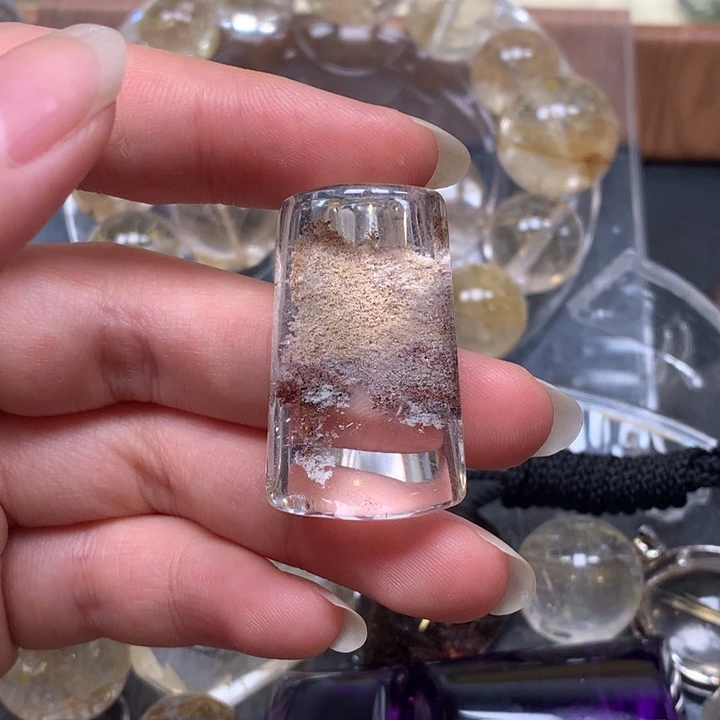 未镶嵌颈饰水晶?*天然