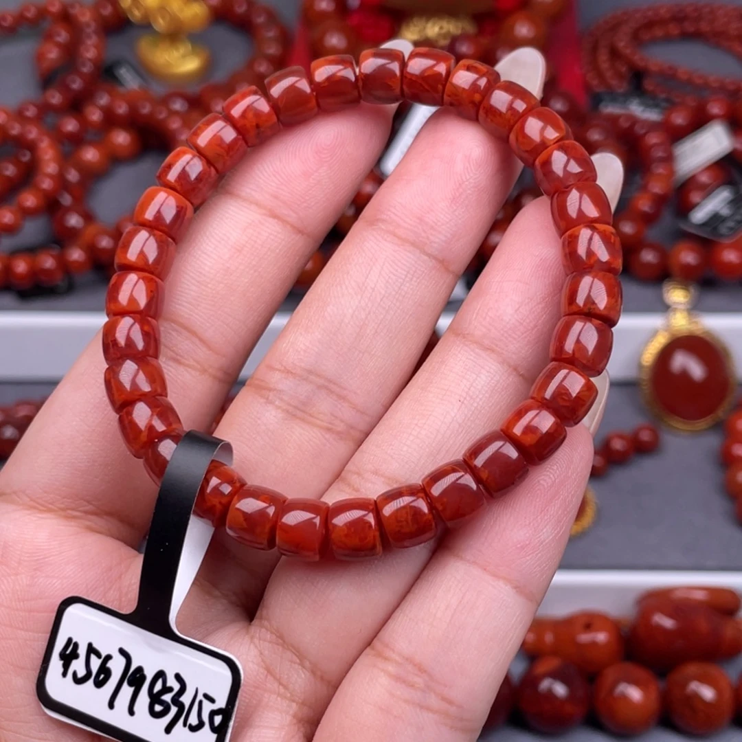 呦****南红玛瑙未镶嵌其他全品原矿）7mm瓦西牛血红火焰纹直切手串