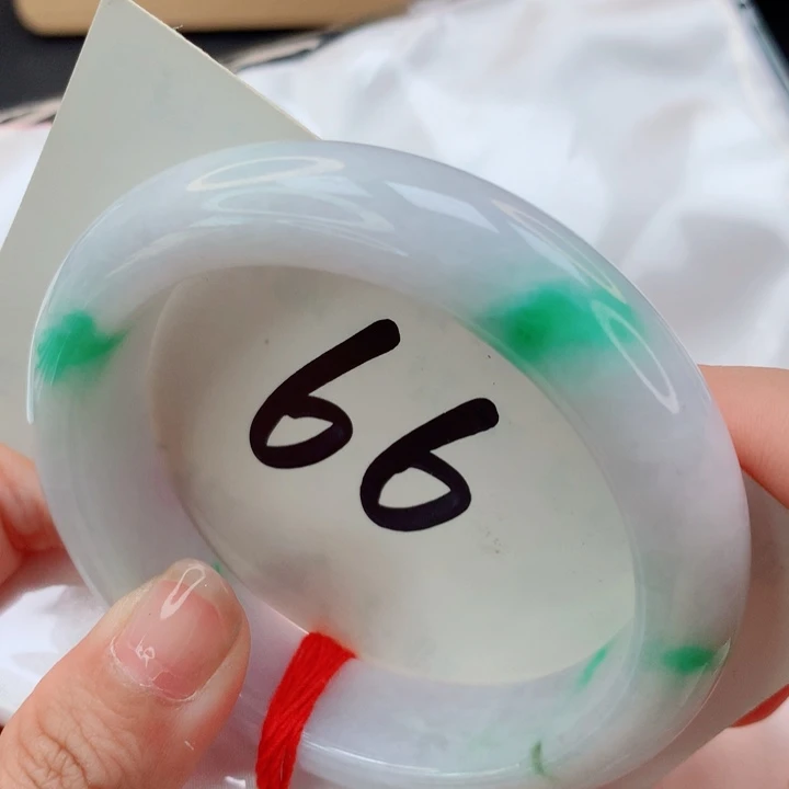 翡翠未镶嵌手镯白底青