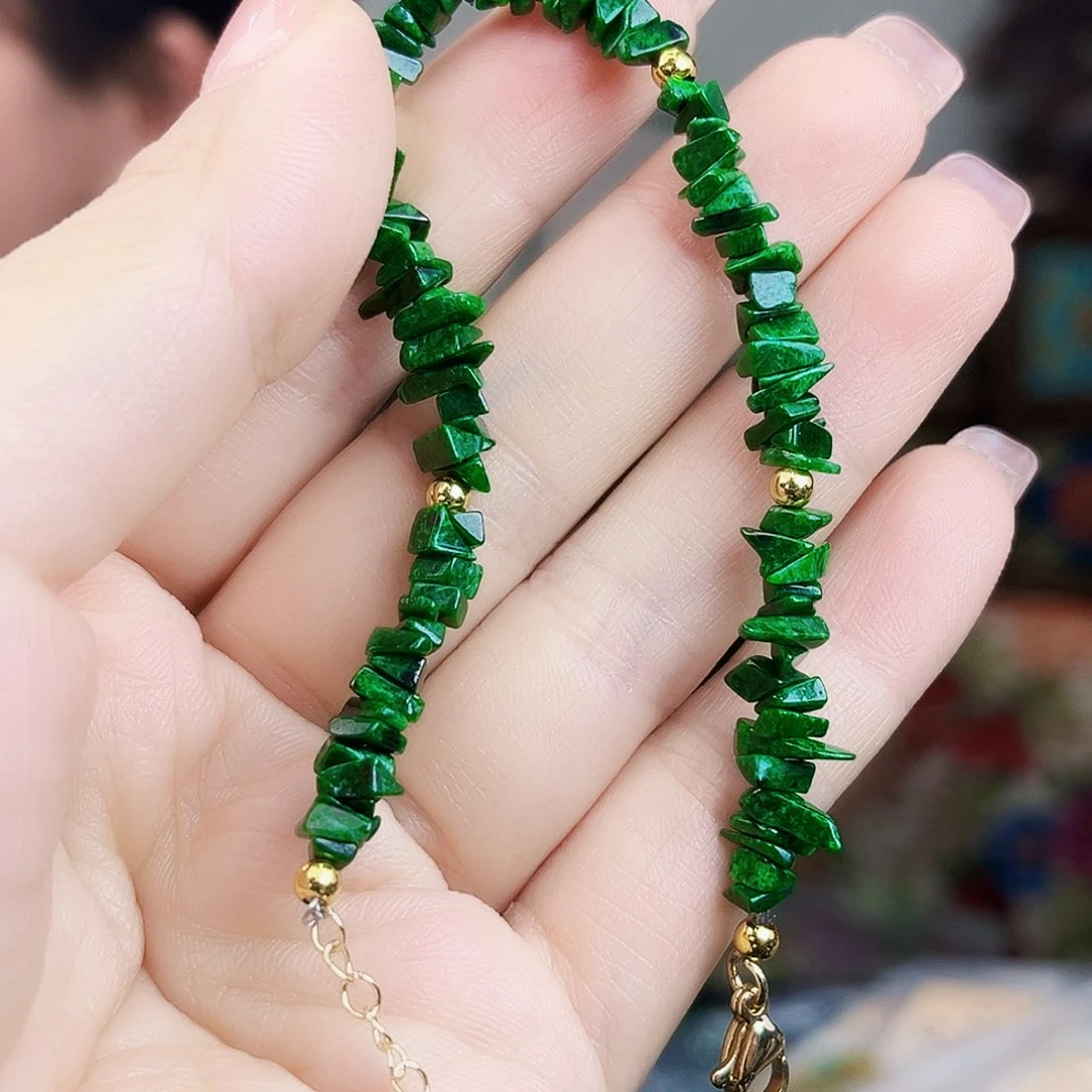 翡翠未镶嵌颈饰多样性