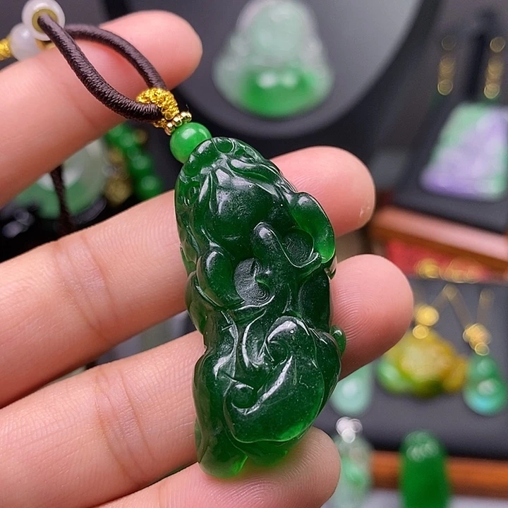 吊坠(赠链)未镶嵌翡翠