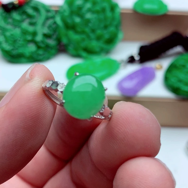 翡翠未镶嵌戒指戒指