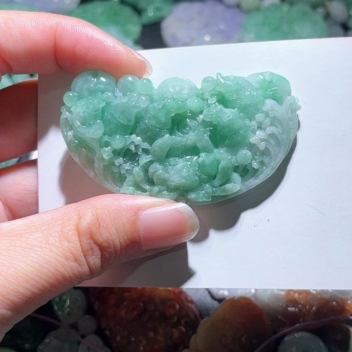 颈饰未镶嵌翡翠天