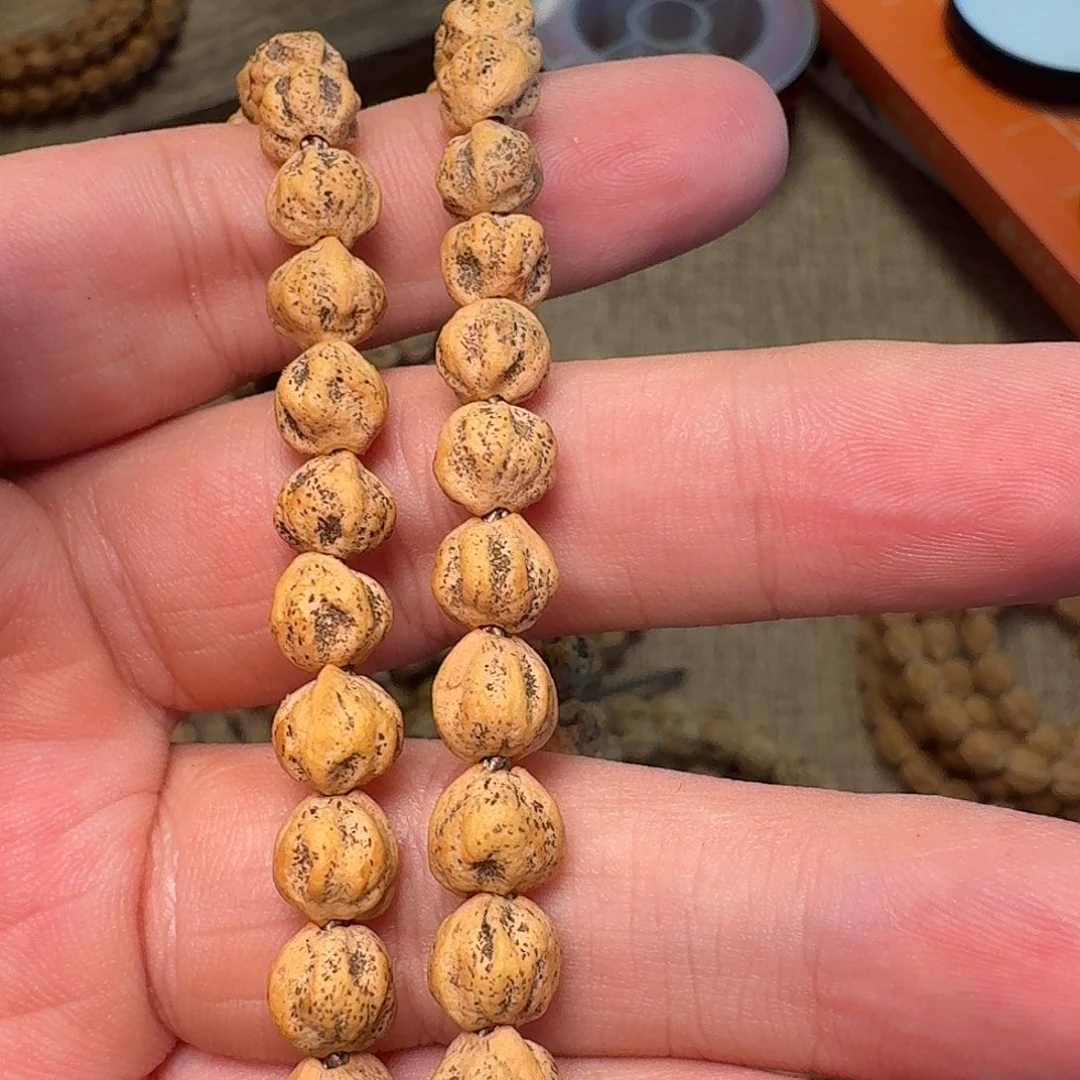 小***酒柏香籽/百香籽吊坠