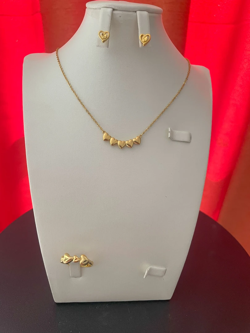 钛钢项链 民族风女51cm(含)-80cm(含)珠宝轻奢锁骨链精美