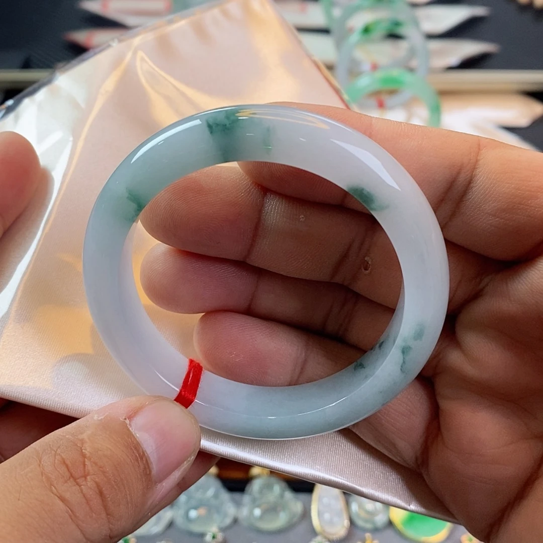 【闪购商品】未镶嵌手镯翡翠