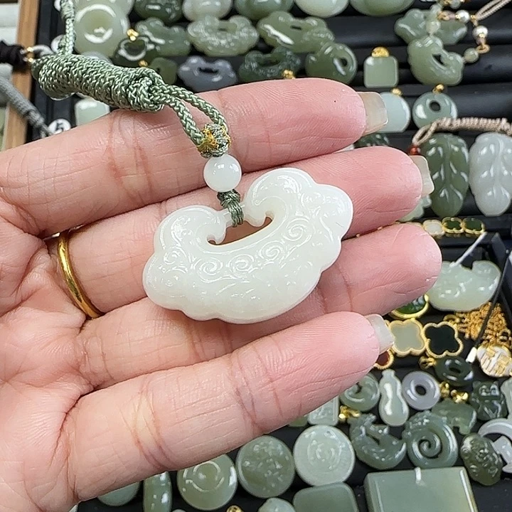 和田玉未镶嵌吊坠(不含链)