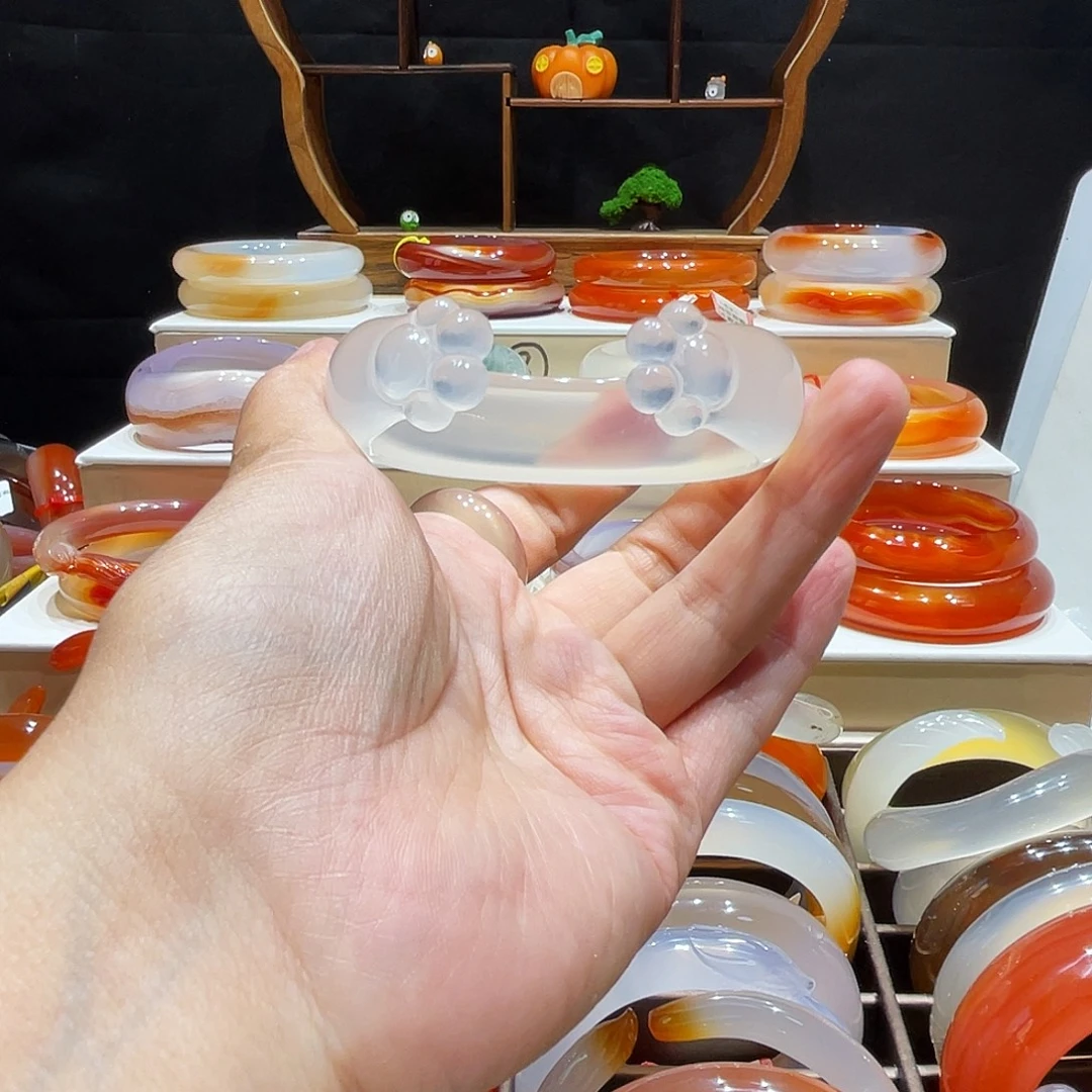 '****玛瑙/玉髓未镶嵌手镯